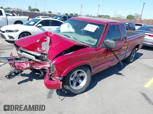 2002 Chevrolet S-10 LS with VIN 1GCCS19W828146820, listed as a IAAI auction lot 41946005 with Not Provided miles. Bid and sale history available at carsss.com. Image 2.