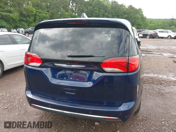 2018 Chrysler Pacifica Touring Plus with VIN 2C4RC1FG9JR261689, listed as a IAAI auction lot 42261105 with 66,622 mi miles and . Bid and sale history available at DreamBid. Image 16.