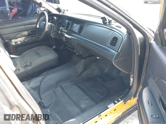 2007 Ford Police Interceptor with VIN 2FAHP71W17X140277, listed as a IAAI auction lot 41932372 with Not provided miles and . Bid and sale history available at DreamBid. Image 5.