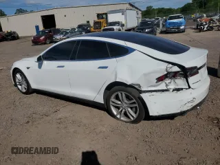 2014 Tesla Model S 60 z VIN 5YJSA1H19EFP37392, wystawiony jako Copart lot #57347625 z przebiegiem Nie podano mil oraz Szkoda całkowita • Salvage title. Historia ofert i sprzedaży dostępna na DreamBid. Obrazek 2.