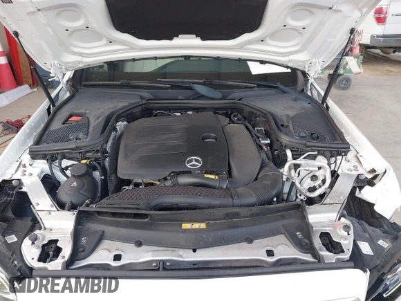 2020 Mercedes-Benz E 350 z VIN W1KZF8DB4LA833854, wystawiony jako IAAI lot #42424616 z przebiegiem 41 860 mil mil oraz . Historia ofert i sprzedaży dostępna na DreamBid. Obrazek 10.