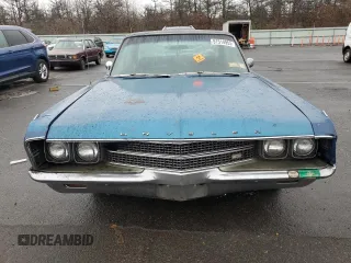 1968 Chrysler New Yorker z VIN CH3K8F117244, wystawiony jako Copart lot #51514955 z przebiegiem 95 618 mil mil oraz Tytuł czysty. Historia ofert i sprzedaży dostępna na DreamBid. Obrazek 5.