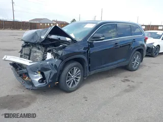 2019 Toyota Highlander SE with VIN 5TDJZRFH4KS936151, listed as a IAAI auction lot 41821882 with 1 mi miles. Bid and sale history available at carsss.com. Image 2.