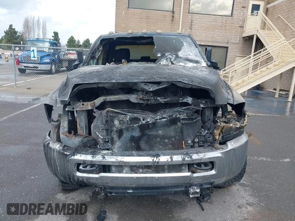 2012 Ram 2500 ST z VIN 3C6UD5HL0CG181853, wystawiony jako IAAI lot #41603748 z przebiegiem Nie podano mil oraz . Historia ofert i sprzedaży dostępna na DreamBid. Obrazek 12.