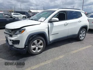 2020 Jeep Compass Latitude с VIN 3C4NJCBB4LT141695, выставлен на аукционе IAAI как лот 42248618 с пробегом 31 123 миль миль и . История ставок и продаж доступна на DreamBid. Изображение 2.
