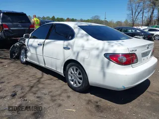 2004 Lexus ES 330 with VIN JTHBA30G145039952, listed as a IAAI auction lot 42114092 with 201,687 mi miles. Bid and sale history available at carsss.com. Image 3.