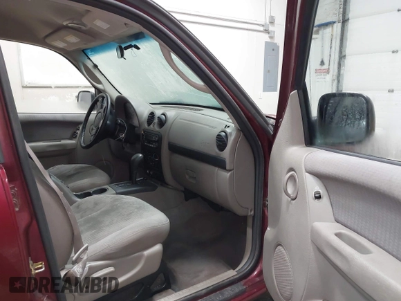 2002 Jeep Liberty Sport with VIN 1J4GL48K72W115630, listed as a IAAI auction lot 41973816 with 154,220 mi miles. Bid and sale history available at carsss.com. Image 5.