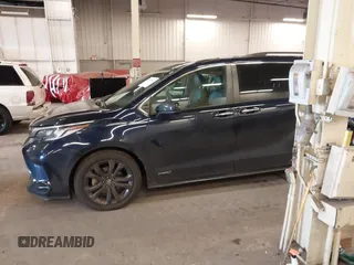 2021 Toyota Sienna XSE with VIN 5TDDRKEC2MS020565, listed as a IAAI auction lot 41539022 with 37,201 mi miles and . Bid and sale history available at DreamBid. Image 14.