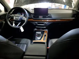 2023 Audi Q5 S line Premium Plus z VIN WA1EAAFY0P2012471, wystawiony jako Copart lot #46834795 z przebiegiem 37 811 mil mil oraz Nie do naprawy. Historia ofert i sprzedaży dostępna na DreamBid. Obrazek 8.