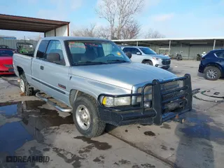 2000 Dodge Ram 2500 with VIN 1B7KC2367YJ134909, listed as a IAAI auction lot 41464465 with 341,856 mi miles. Bid and sale history available at carsss.com. Image 1.