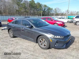 2022 Kia K5 LXS with VIN 5XXG14J20NG087035, listed as a IAAI auction lot 41341109 with 35,688 mi miles. Bid and sale history available at carsss.com. Image 1.