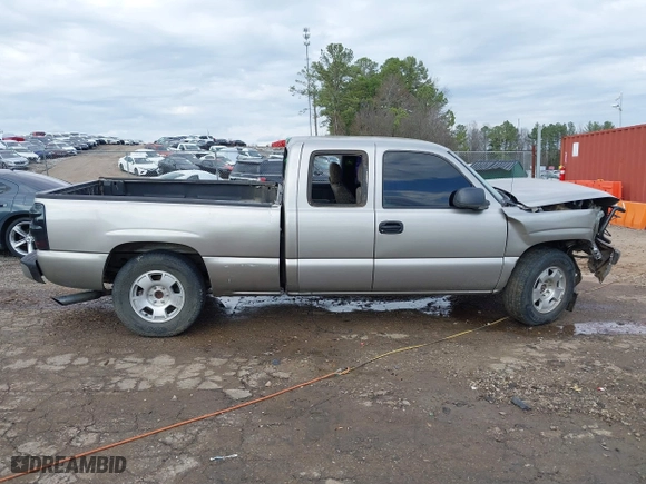 2000 Chevrolet Silverado 1500 LT with VIN 1GCEK19T8YE189692, listed as a IAAI auction lot 41523976 with 165,695 mi miles. Bid and sale history available at carsss.com. Image 14.