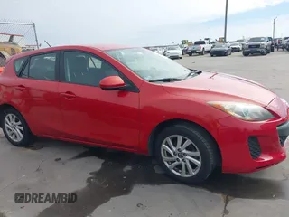 2013 Mazda 3 i Touring z VIN JM1BL1L78D1723139, wystawiony jako IAAI lot #41272925 z przebiegiem 33 964 mil mil oraz . Historia ofert i sprzedaży dostępna na DreamBid. Obrazek 13.