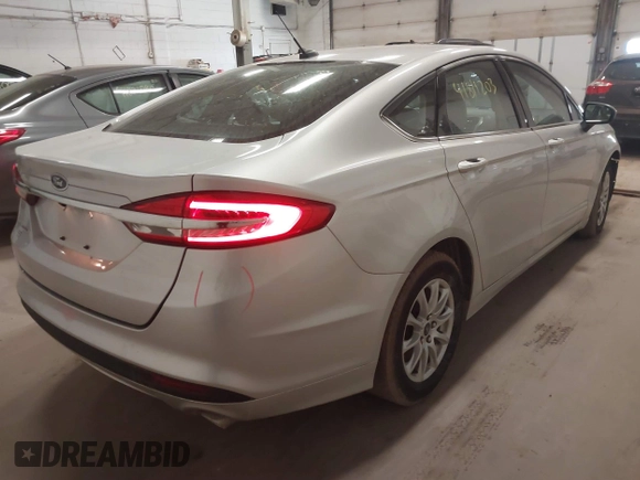 2018 Ford Fusion S with VIN 3FA6P0G71JR226550, listed as a IAAI auction lot 41811203 with 72,245 mi miles. Bid and sale history available at carsss.com. Image 4.