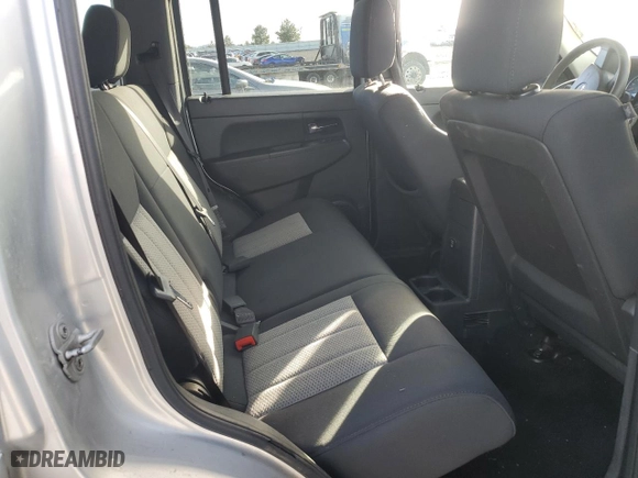 2009 Jeep Liberty Sport with VIN 1J8GN28K19W548688, listed as a Copart auction lot 46870705 with 104,427 mi miles and Salvage Title. Bid and sale history available at carsss.com. Image 11.