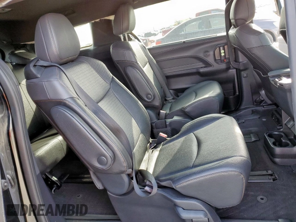 2024 Toyota Sienna LE with VIN 5TDCSKFC6RS122358, listed as a Copart auction lot 50565575 with 39,645 mi miles and Clean Title. Bid and sale history available at carsss.com. Image 11.