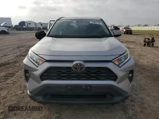 2020 Toyota RAV4 XLE with VIN 2T3P1RFV0LC095311, listed as a Copart auction lot 49062135 with 76,779 mi miles and Salvage Title. Bid and sale history available at carsss.com. Image 5.