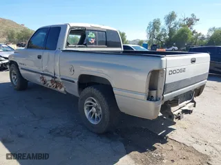 1999 Dodge Ram 1500 with VIN 3B7HC13Y8XG110463, listed as a IAAI auction lot 41724326 with 227,062 mi miles. Bid and sale history available at carsss.com. Image 3.