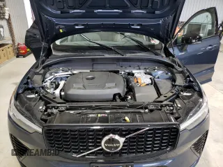 2023 Volvo XC60 Plus Dark Theme z VIN YV4H60DL2P1289471, wystawiony jako Copart lot #62508884 z przebiegiem 8 012 mil mil oraz Szkoda całkowita • Salvage title. Historia ofert i sprzedaży dostępna na DreamBid. Obrazek 14.