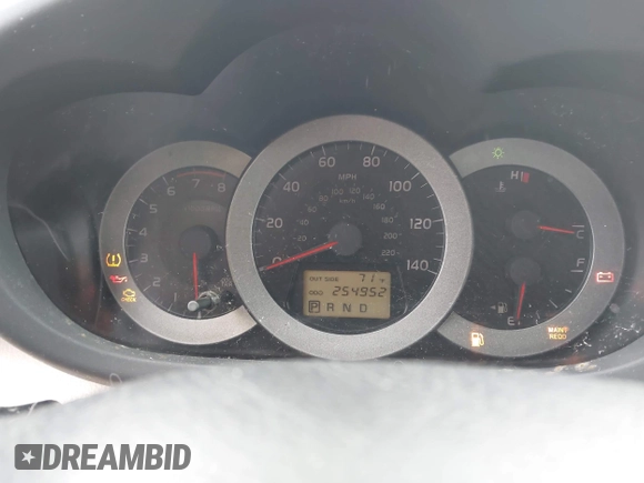 2007 Toyota RAV4 with VIN JTMZD33V276030709, listed as a IAAI auction lot 42101229 with 254,952 mi miles. Bid and sale history available at carsss.com. Image 7.