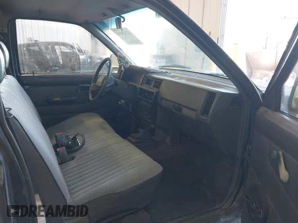 1993 Nissan Frontier с VIN 1N6SD11S3PC348898, выставлен на аукционе IAAI как лот 42212984 с пробегом 173 466 миль миль и . История ставок и продаж доступна на DreamBid. Изображение 5.