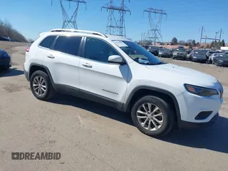 2019 Jeep Cherokee Latitude with VIN 1C4PJMCX7KD146578, listed as a IAAI auction lot 41709586 with 61,134 mi miles. Bid and sale history available at carsss.com. Image 1.