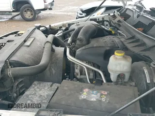 2013 Ram 1500 Big Horn z VIN 1C6RR7GT2DS675047, wystawiony jako IAAI lot #42740111 z przebiegiem 147 708 mil mil oraz . Historia ofert i sprzedaży dostępna na DreamBid. Obrazek 19.