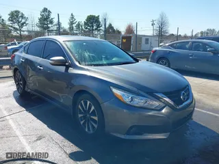2016 Nissan Altima 2.5 SL with VIN 1N4AL3AP5GC276665, listed as a IAAI auction lot 41753123 with 131,679 mi miles. Bid and sale history available at carsss.com. Image 1.
