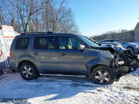 2011 Honda Pilot EX-L with VIN 5FNYF4H53BB009871, listed as a IAAI auction lot 41610433 with 203,671 mi miles. Bid and sale history available at carsss.com. Image 13.