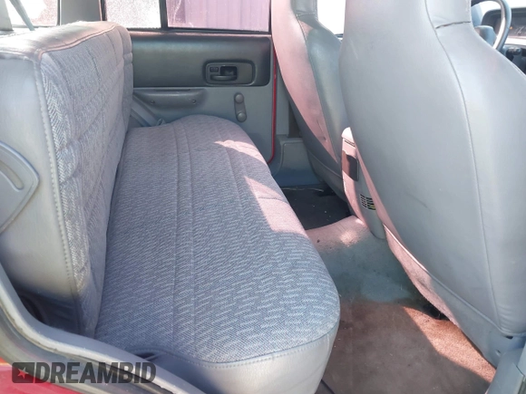 1997 Jeep Cherokee SE with VIN 1J4FJ28S1VL556827, listed as a IAAI auction lot 42089112 with 179,920 mi miles and . Bid and sale history available at DreamBid. Image 8.