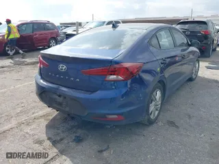 2019 Hyundai Elantra SEL with VIN 5NPD84LFXKH487473, listed as a IAAI auction lot 41516656 with 95,520 mi miles. Bid and sale history available at carsss.com. Image 4.