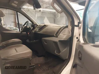 2017 Ford Transit z VIN 1FTYE1ZM4HKA28769, wystawiony jako IAAI lot #42692562 z przebiegiem 240 533 mil mil oraz . Historia ofert i sprzedaży dostępna na DreamBid. Obrazek 5.