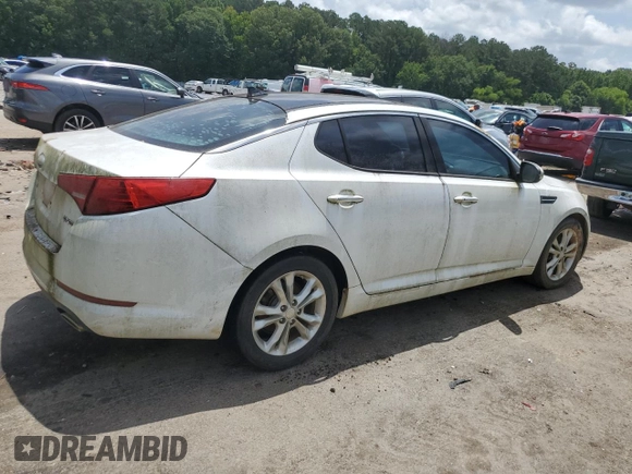 2013 Kia Optima EX z VIN 5XXGN4A72DG237404, wystawiony jako Copart lot #61293445 z przebiegiem 166 327 mil mil oraz Czysty tytuł • Clean title. Historia ofert i sprzedaży dostępna na DreamBid. Obrazek 3.
