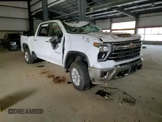 2024 Chevrolet Silverado 3500HD LTZ with VIN 2GC4YUEY9R1207326, listed as a Copart auction lot 76326084 with 5,200 mi miles and Salvage Title. Bid and sale history available at carsss.com. Image 11.