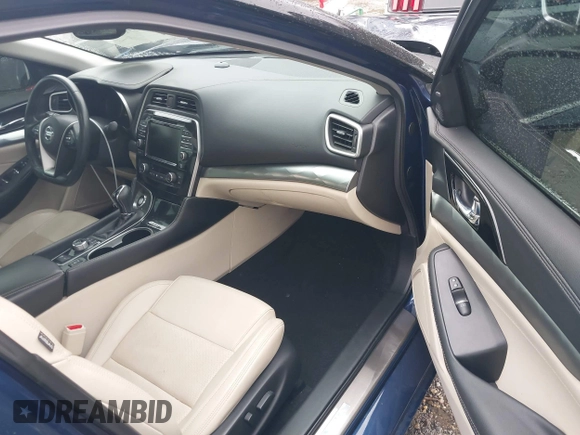 2020 Nissan Maxima SL z VIN 1N4AA6DV4LC374386, wystawiony jako IAAI lot #41027614 z przebiegiem 138 982 mil mil oraz . Historia ofert i sprzedaży dostępna na DreamBid. Obrazek 5.