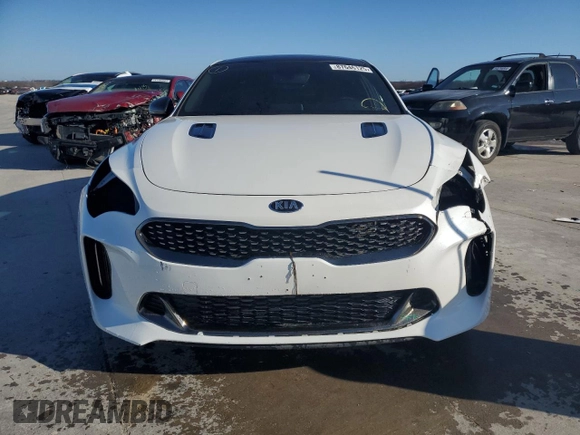 2020 Kia Stinger GT-Line with VIN KNAE15LA6L6082285, listed as a Copart auction lot 87646125 with 44,130 mi miles and Clean Title. Bid and sale history available at DreamBid. Image 5.