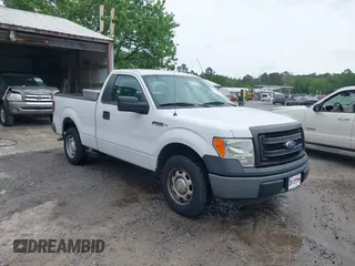 2014 Ford F-150 XL with VIN 1FTMF1CM5EKG22092, listed as a IAAI auction lot 41948999 with 156,233 mi miles. Bid and sale history available at carsss.com. Image 1.