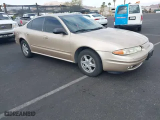 2002 Oldsmobile Alero GL1 with VIN 1G3NL52F62C241638, listed as a IAAI auction lot 42053044 with 167,729 mi miles. Bid and sale history available at carsss.com. Image 1.