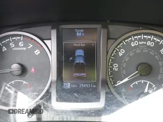 2017 Toyota Tacoma SR5 z VIN 5TFCZ5ANXHX065886, wystawiony jako IAAI lot #42308228 z przebiegiem 294 931 mil mil oraz . Historia ofert i sprzedaży dostępna na DreamBid. Obrazek 7.
