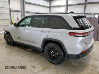 2024 Jeep Grand Cherokee Altitude with VIN 1C4RJHAG6RC124560, listed as a Copart auction lot 64229455 with 41,044 mi miles and Clean title. Bid and sale history available at DreamBid. Image 2.