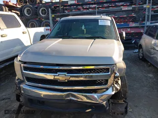 2007 Chevrolet Silverado 1500 LT w/1LT with VIN 2GCEC13C371610255, listed as a IAAI auction lot 41343352 with 191,077 mi miles. Bid and sale history available at carsss.com. Image 12.