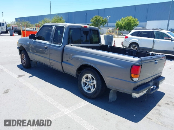 2000 Mazda B-Series Truck SE z VIN 4F4YR16C8YTM29596, wystawiony jako IAAI lot #42546448 z przebiegiem 188 031 mil mil oraz . Historia ofert i sprzedaży dostępna na DreamBid. Obrazek 3.