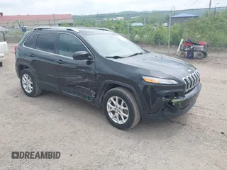 2016 Jeep Cherokee Latitude z VIN 1C4PJMCS9GW105529, wystawiony jako IAAI lot #42290938 z przebiegiem 99 190 mil mil oraz . Historia ofert i sprzedaży dostępna na DreamBid. Obrazek 1.