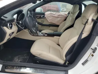 2020 Mercedes-Benz SLC 300 z VIN W1KPK3JA0LF172196, wystawiony jako Copart lot #44151375 z przebiegiem Nie podano mil oraz Szkoda całkowita • Salvage title. Historia ofert i sprzedaży dostępna na DreamBid. Obrazek 7.