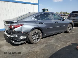 2022 Lexus ES 300h with VIN 58ADA1C17NU017617, listed as a Copart auction lot 61970855 with 16,988 mi miles and Salvage title. Bid and sale history available at DreamBid. Image 3.