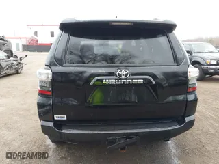 2019 Toyota 4Runner SR5 with VIN JTEBU5JR8K5700020, listed as a IAAI auction lot 41691677 with 70,562 mi miles. Bid and sale history available at carsss.com. Image 17.