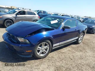 2011 Ford Mustang V6 with VIN 1ZVBP8AM1B5128934, listed as a IAAI auction lot 41805865 with 165,178 mi miles and . Bid and sale history available at carsss.com. Image 17.