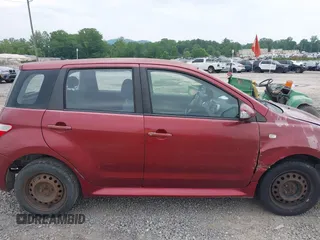 2006 Scion xA z VIN JTKKT604465012257, wystawiony jako IAAI lot #42236079 z przebiegiem 220 209 mil mil oraz . Historia ofert i sprzedaży dostępna na DreamBid. Obrazek 13.