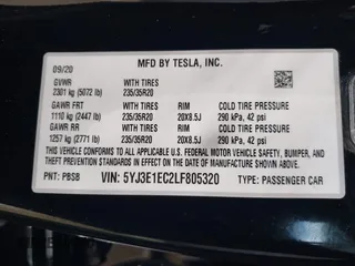 2020 Tesla Model 3 Performance z VIN 5YJ3E1EC2LF805320, wystawiony jako IAAI lot #41799172 z przebiegiem 24 253 mil mil oraz . Historia ofert i sprzedaży dostępna na DreamBid. Obrazek 9.