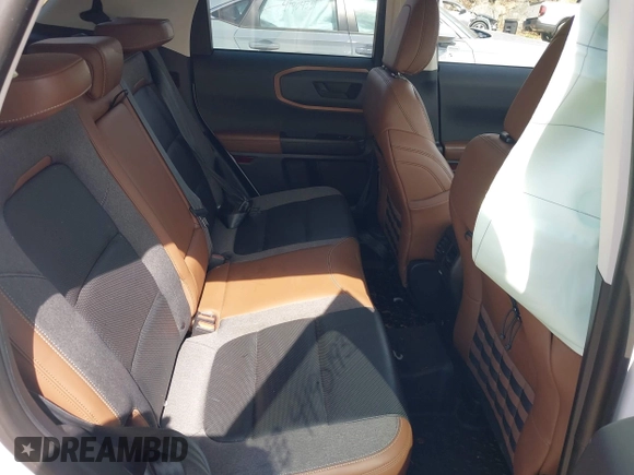 2021 Ford Bronco Sport Outer Banks z VIN 3FMCR9C66MRA02537, wystawiony jako IAAI lot #41901933 z przebiegiem 59 078 mil mil oraz . Historia ofert i sprzedaży dostępna na DreamBid. Obrazek 8.